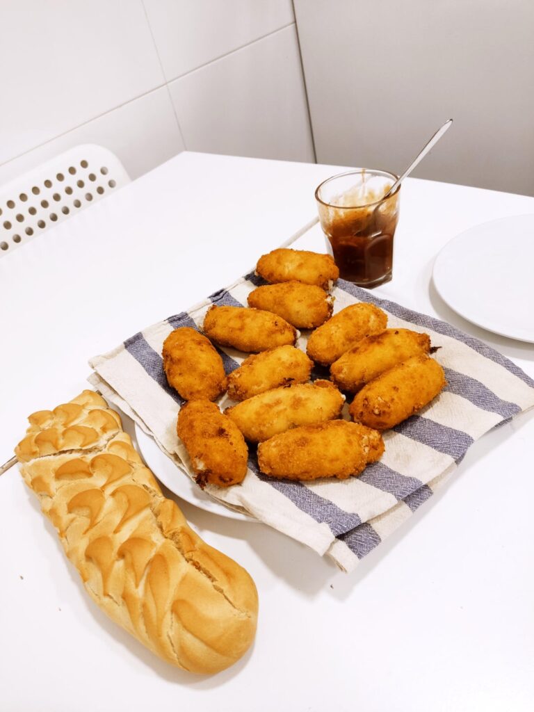 Vintage cheddar jalapeño croquetas