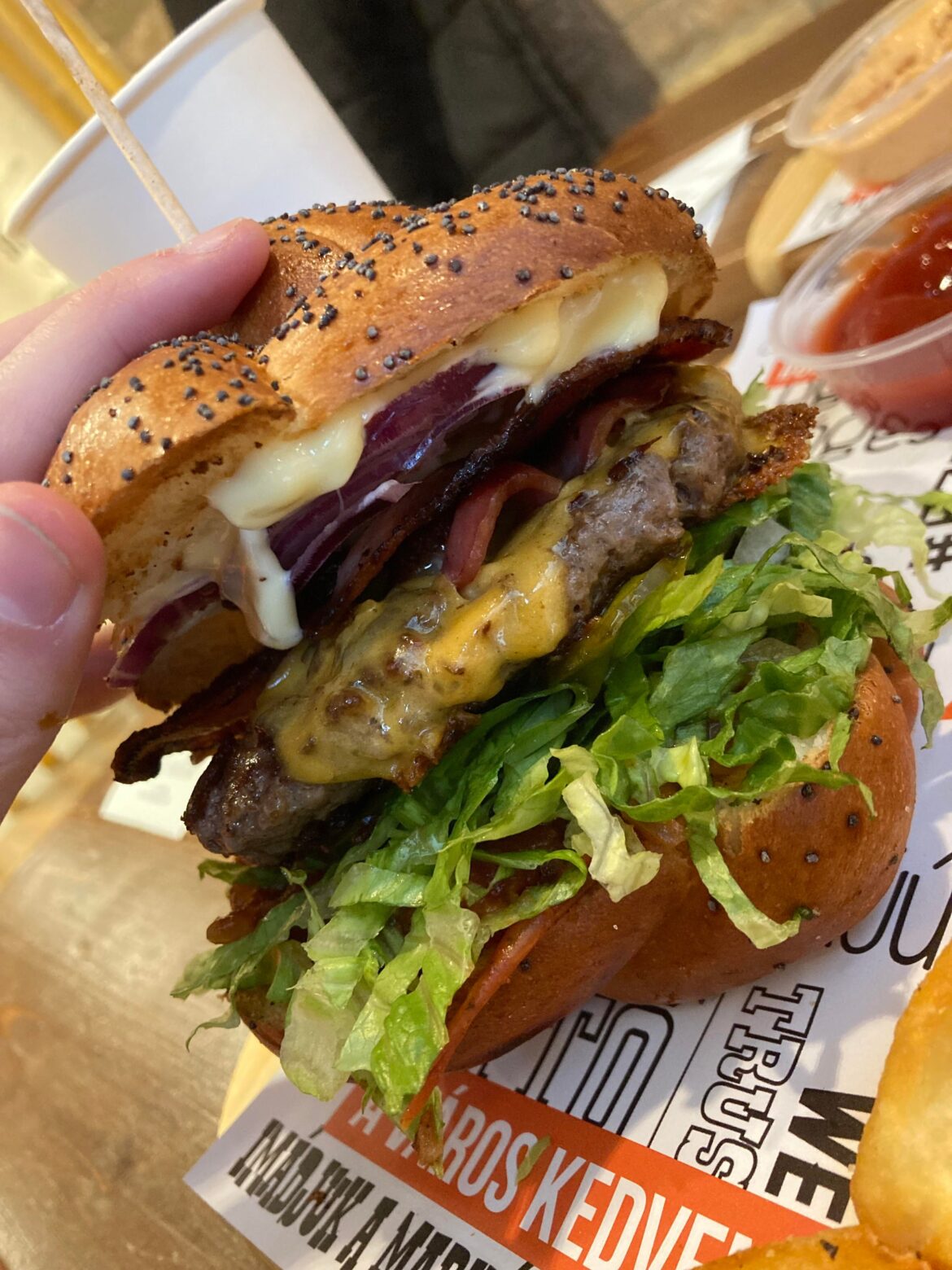 Advent burger in Bamba Marha, Budapest.