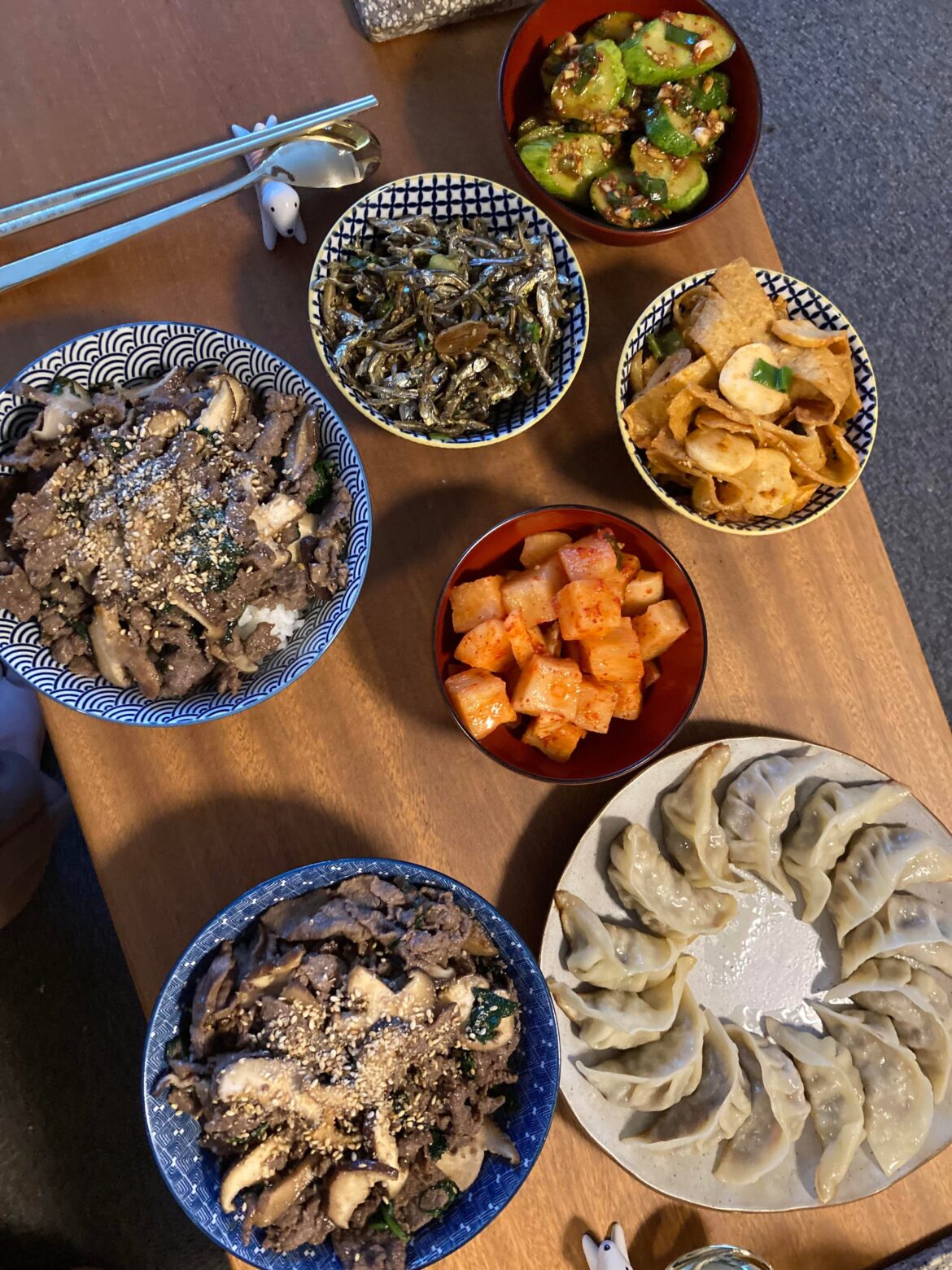 Sunday dinner ✨ (불고기, 버섯만두, 오이무침, 깍두기, 멸치보끔, 어묵보끔)