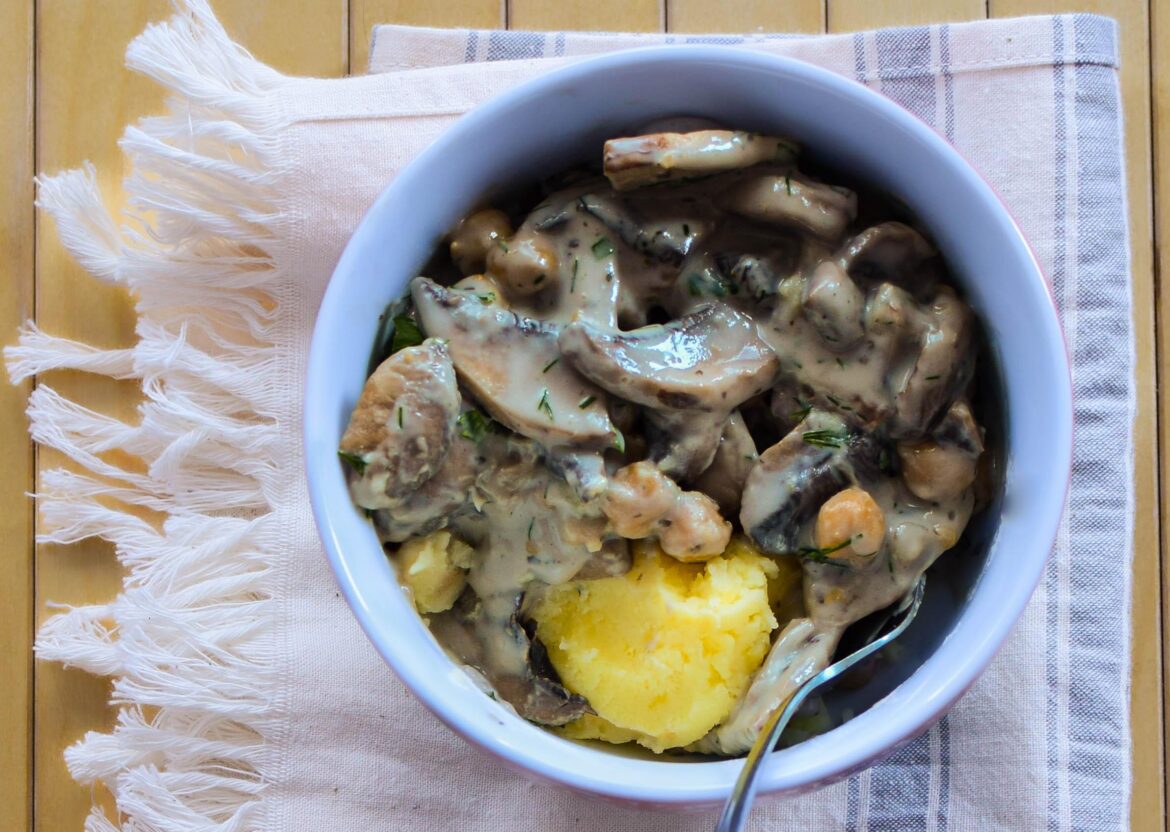 Vegetarian dish featuring creamy mushrooms and chickpeas