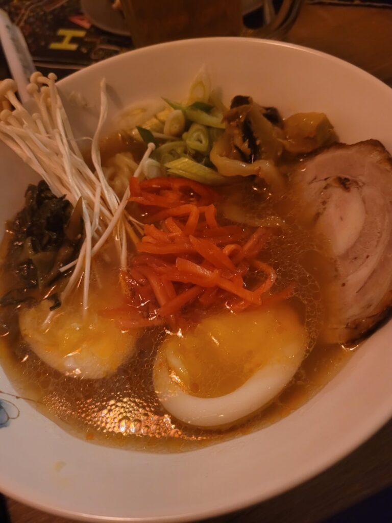I made Shoyu-Tonkotsu Ramen with Chashu, Eggs and veggies as toppings