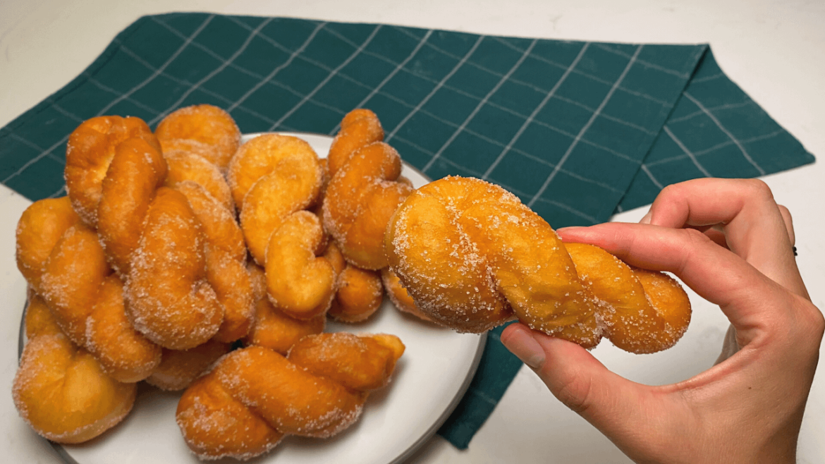 Twisted Donuts (Korean Kkwabaegi)