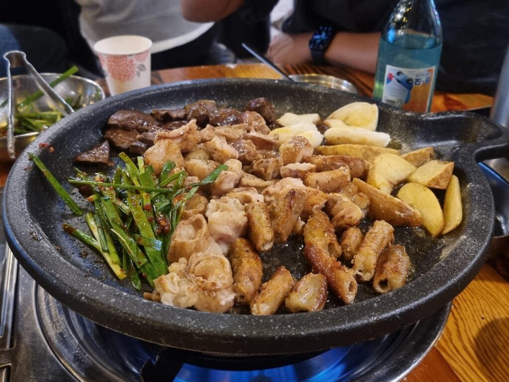 곱창 (intestines) and fried rice to finish!