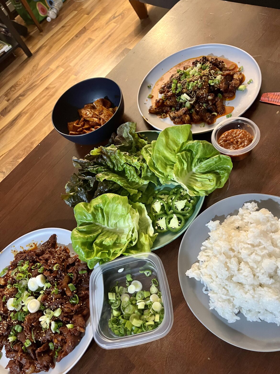 My boyfriend made me this! You can search 15 minute Dwaeji Bulgogi for the recipe. :)