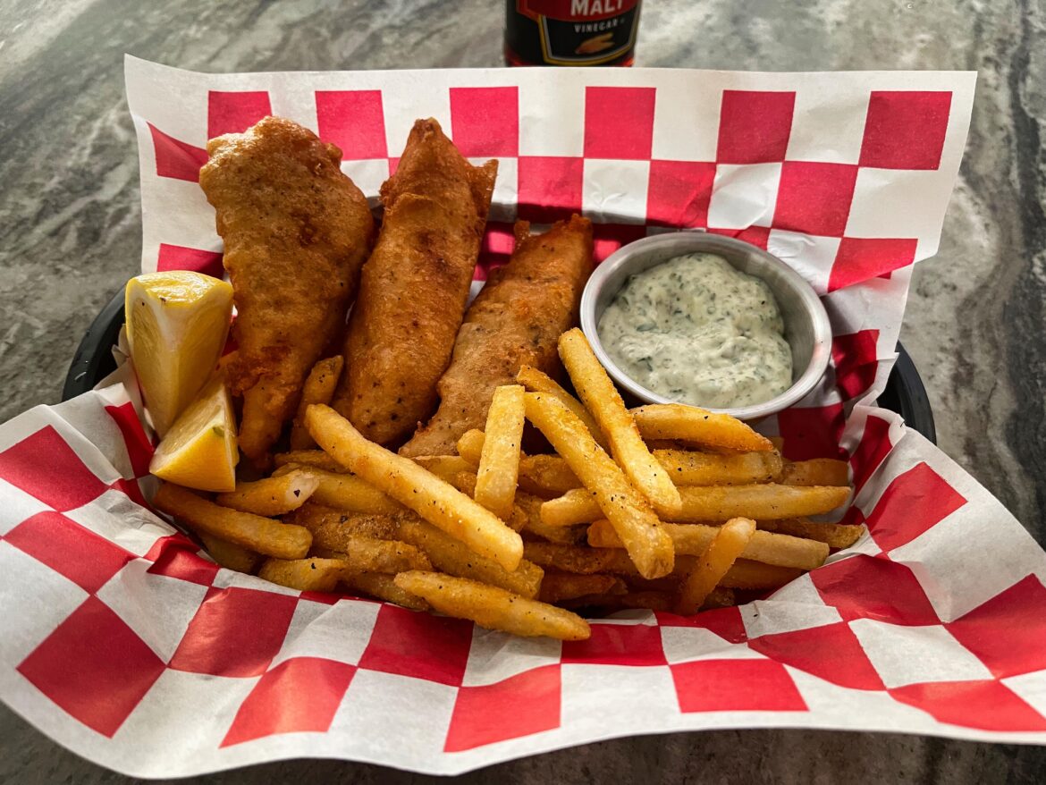 [Homemade] Beer Battered Halibut Fish&Chips