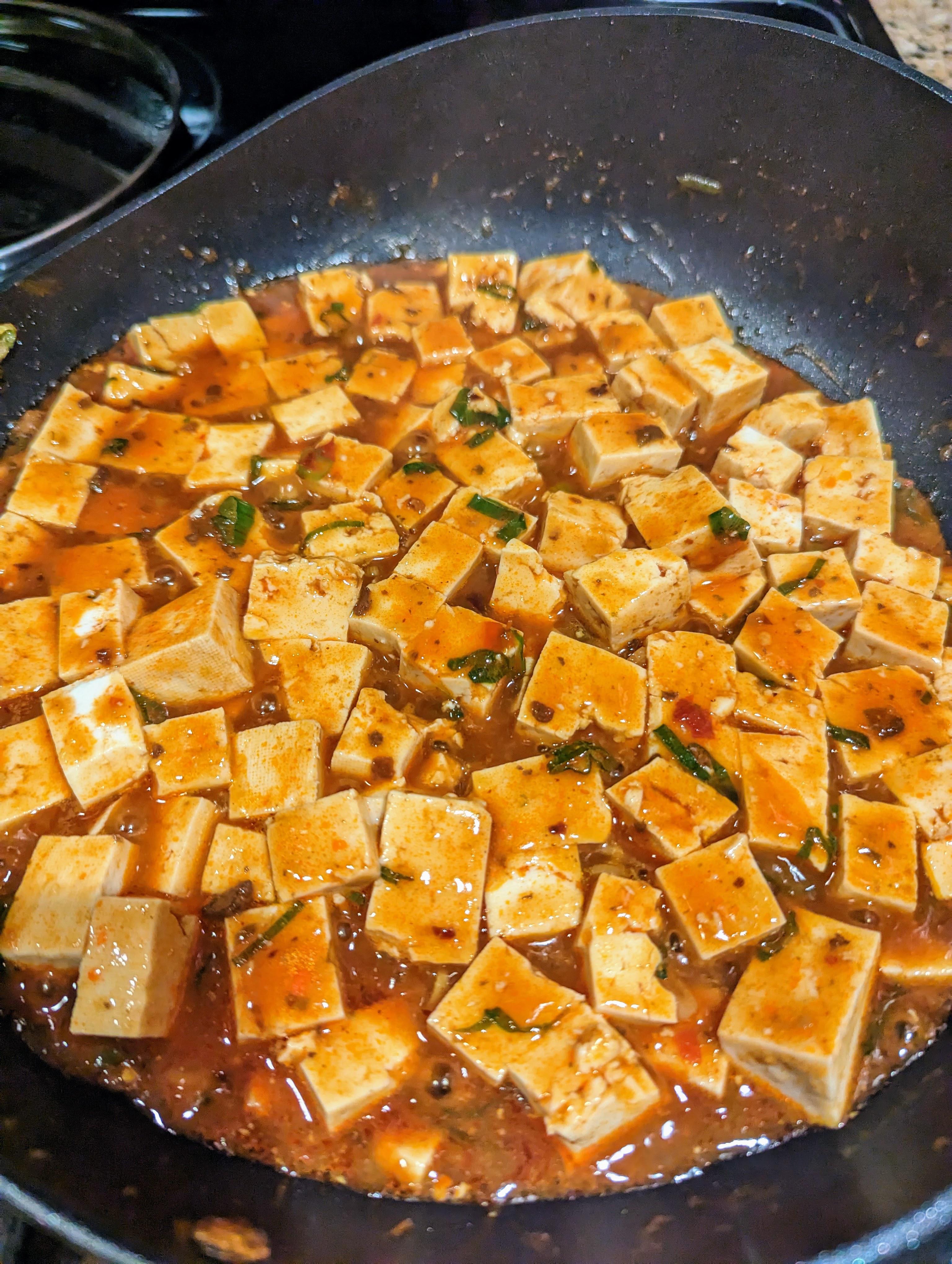 Korean style Mapo Tofu (마파두부) Dining and Cooking
