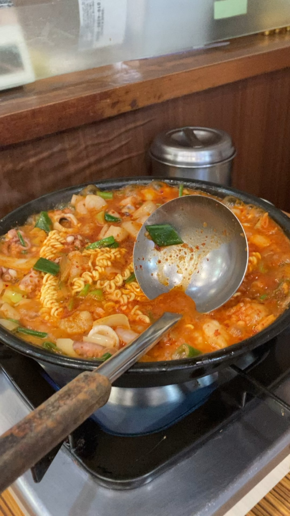 Octopus, shrimp and tripe sizzling away in Busan