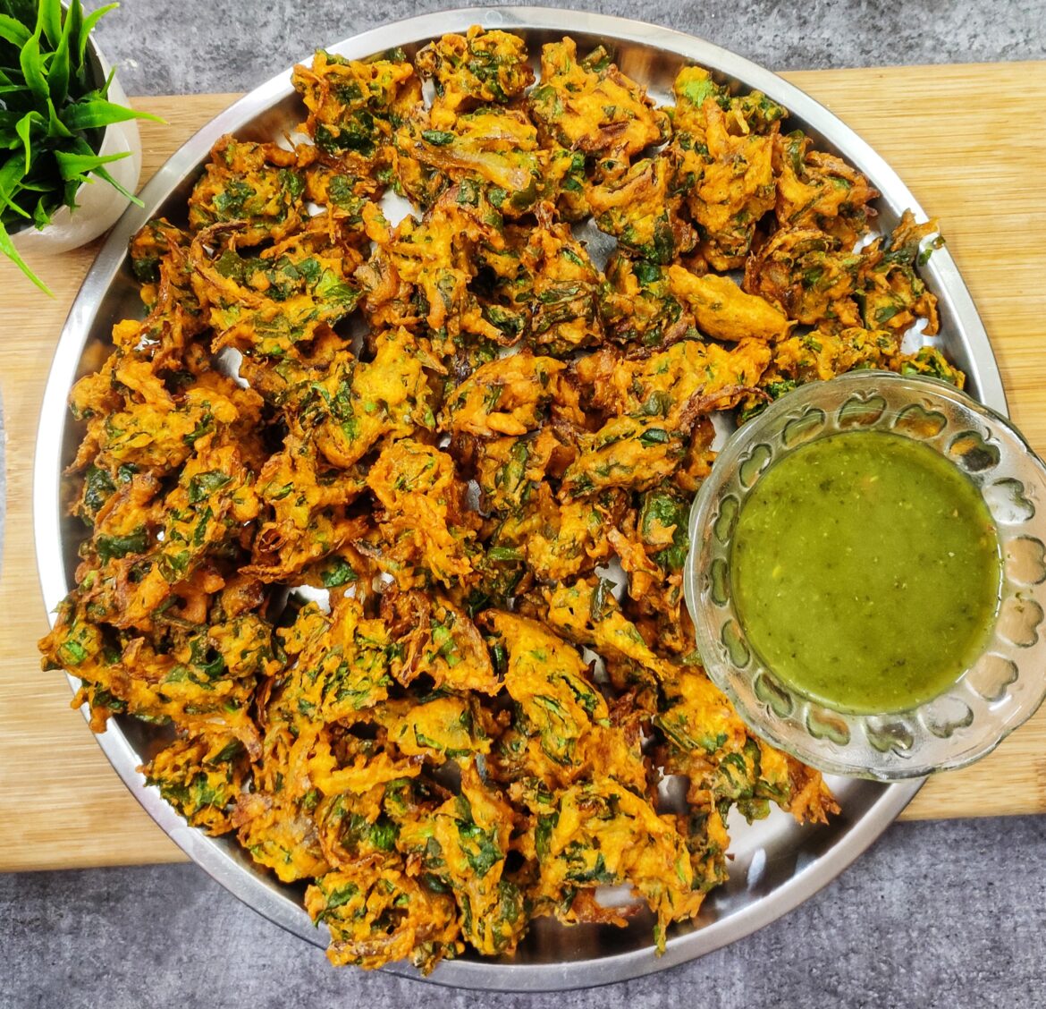 Crispy Pakoda | Spinach Pakoda Recipe