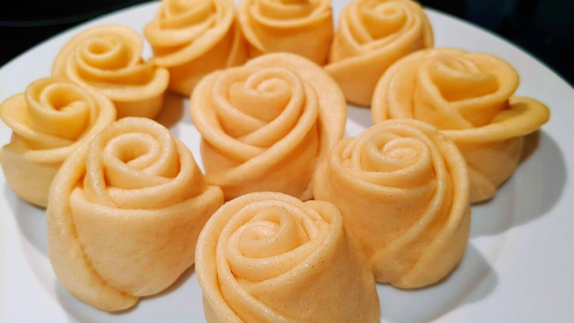Corn Flour Rose Buns
