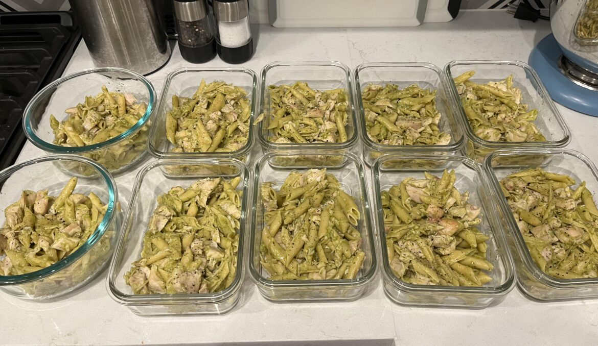 Pesto chickpea penne with chicken