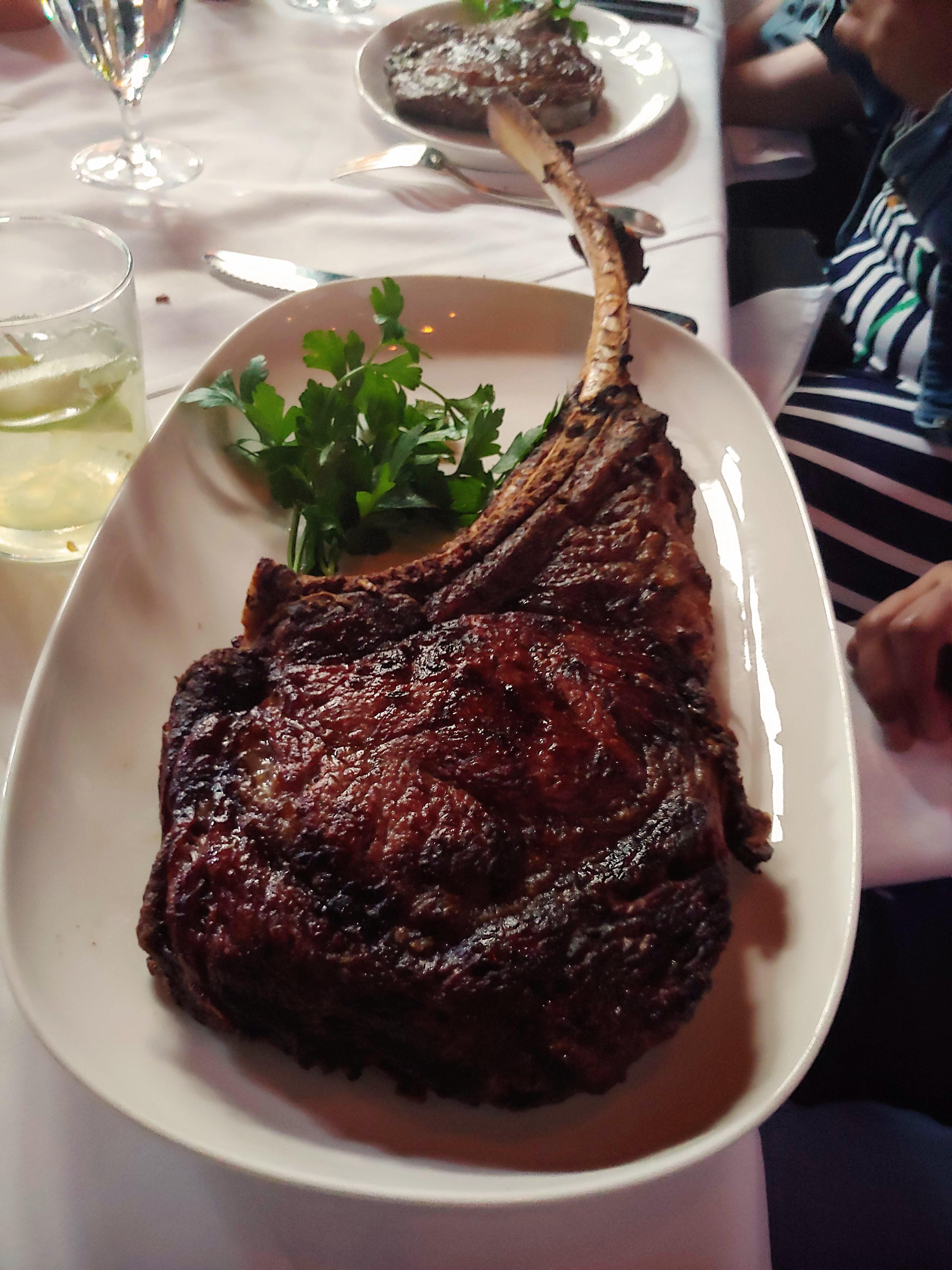 32 Oz Tomahawk Steak Dining And Cooking
