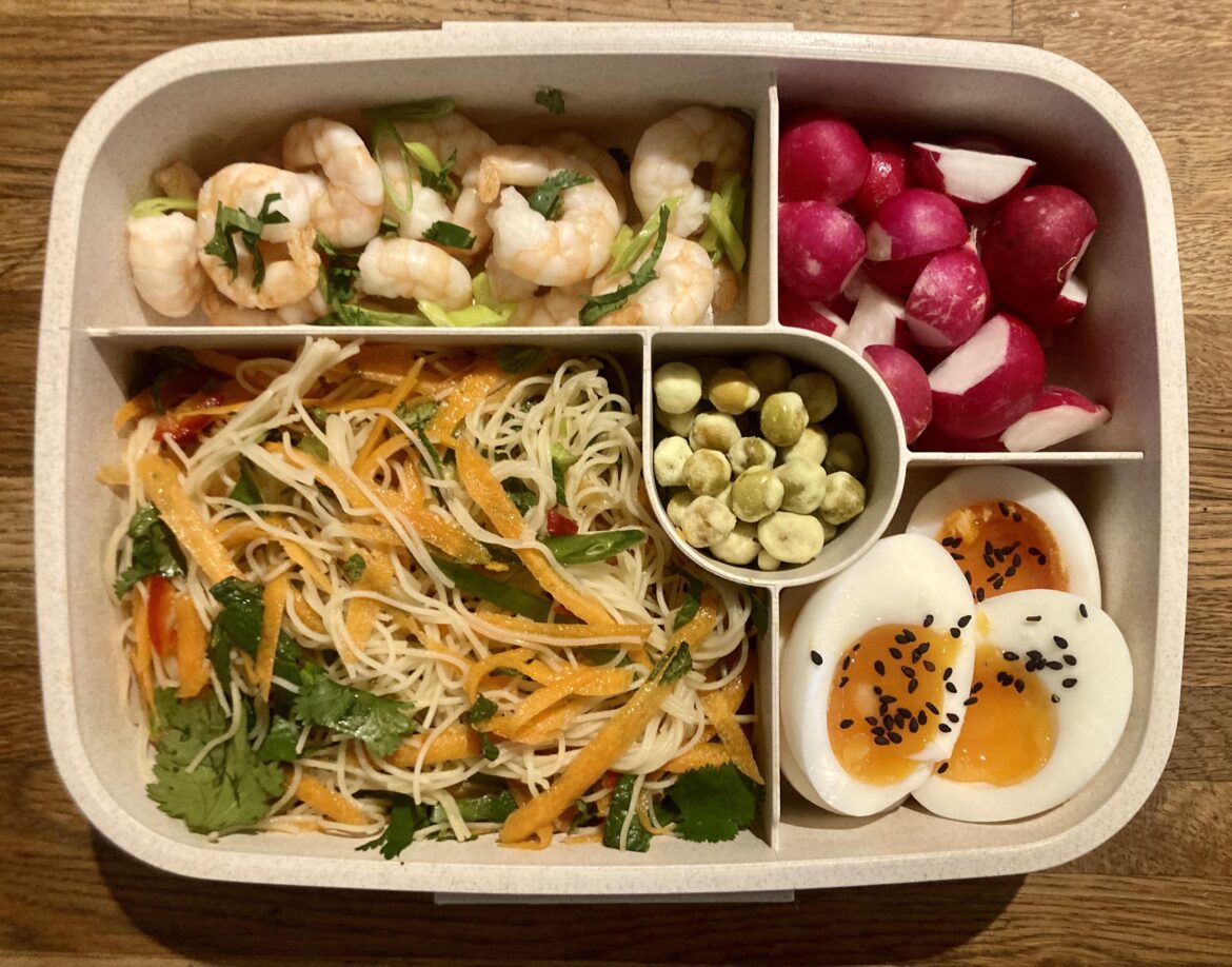 Preparing something delicious, nutritious and visually appealing with plenty of variation - just for myself - is such an important party of caring for my mental health