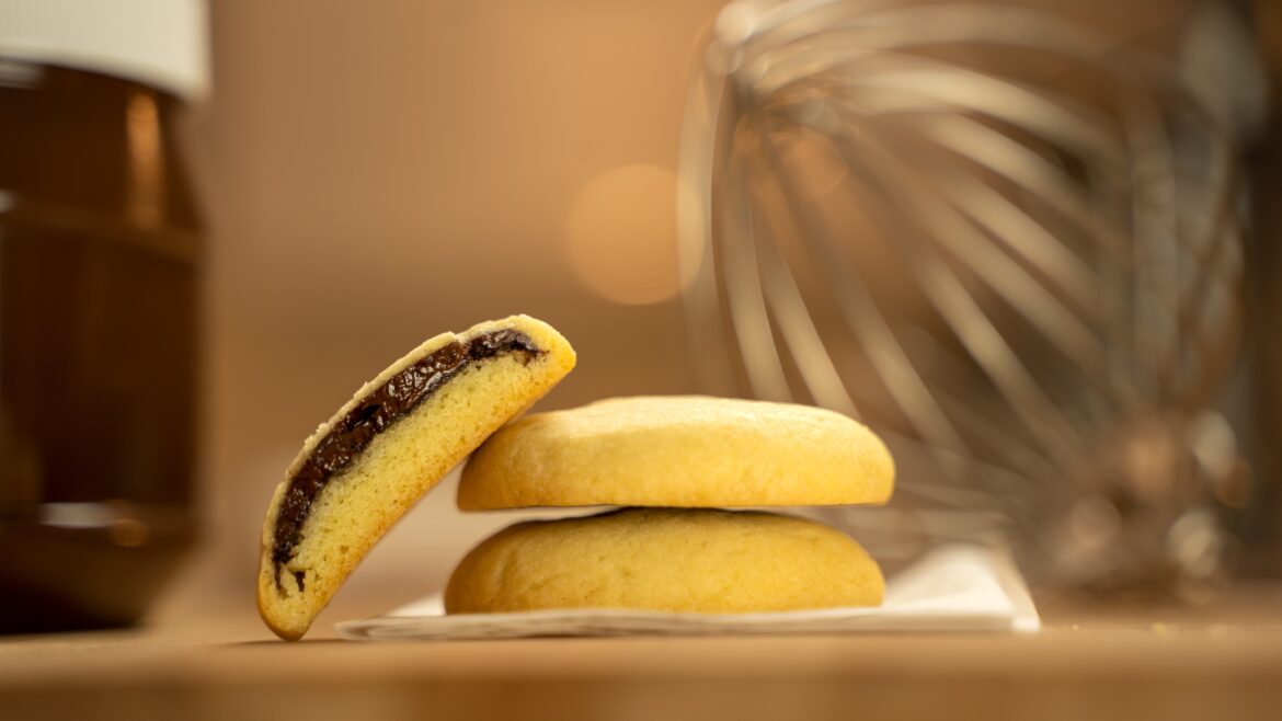 Hazelnut Spread Stuffed Cookies