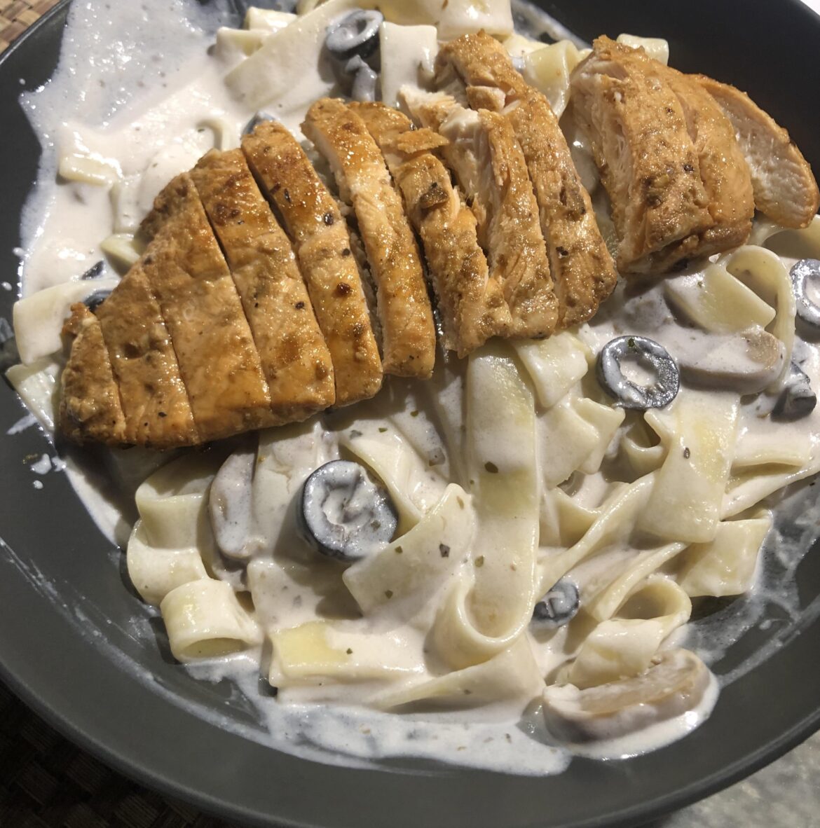 Homemade Grilled Chicken Alfredo Pasta Homemade Grilled Chicken Alfredo Pasta