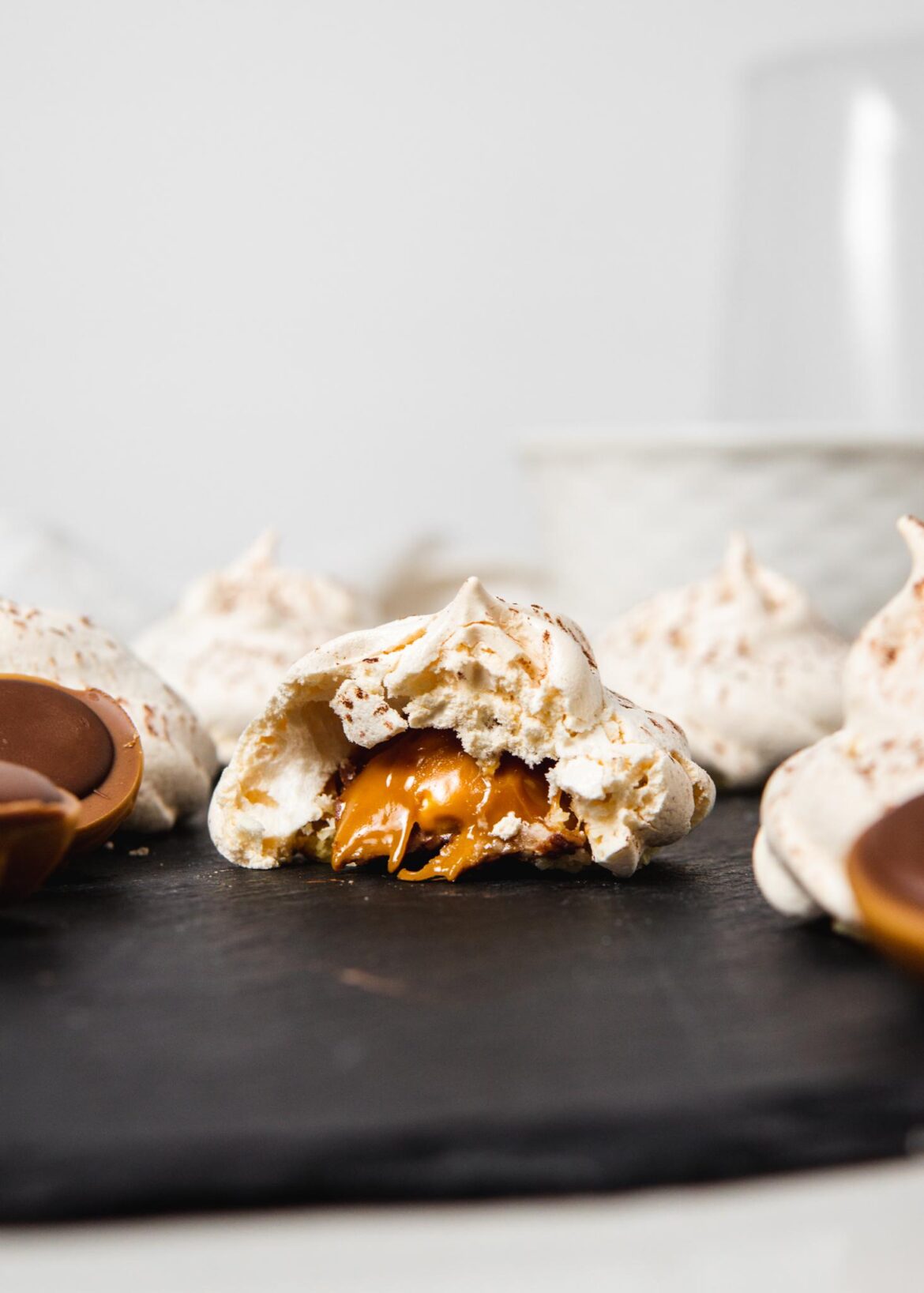 Toffee Meringue Cookies (with Toffifee)