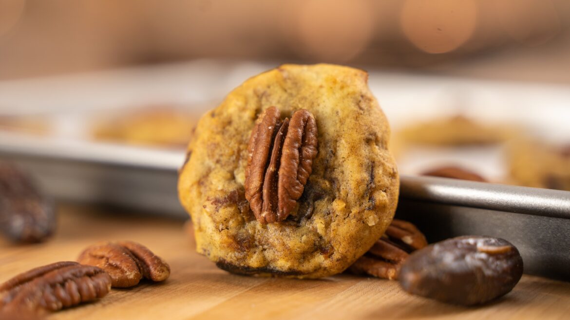 Pecan and Date Cookies