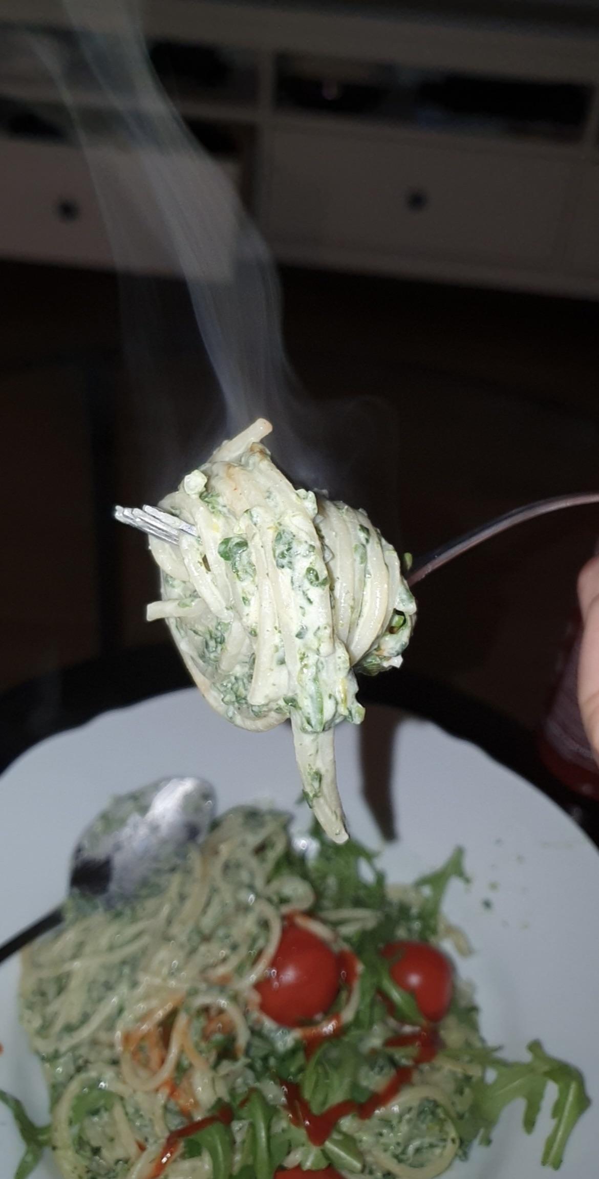 Pasta with feta cheese and spinach - Dining and Cooking