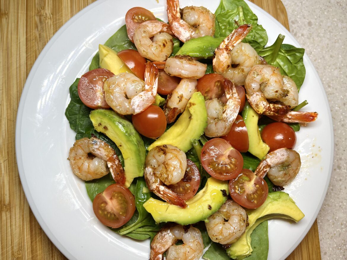 Avocado, Shrimp, Spinach & Tomato Salad