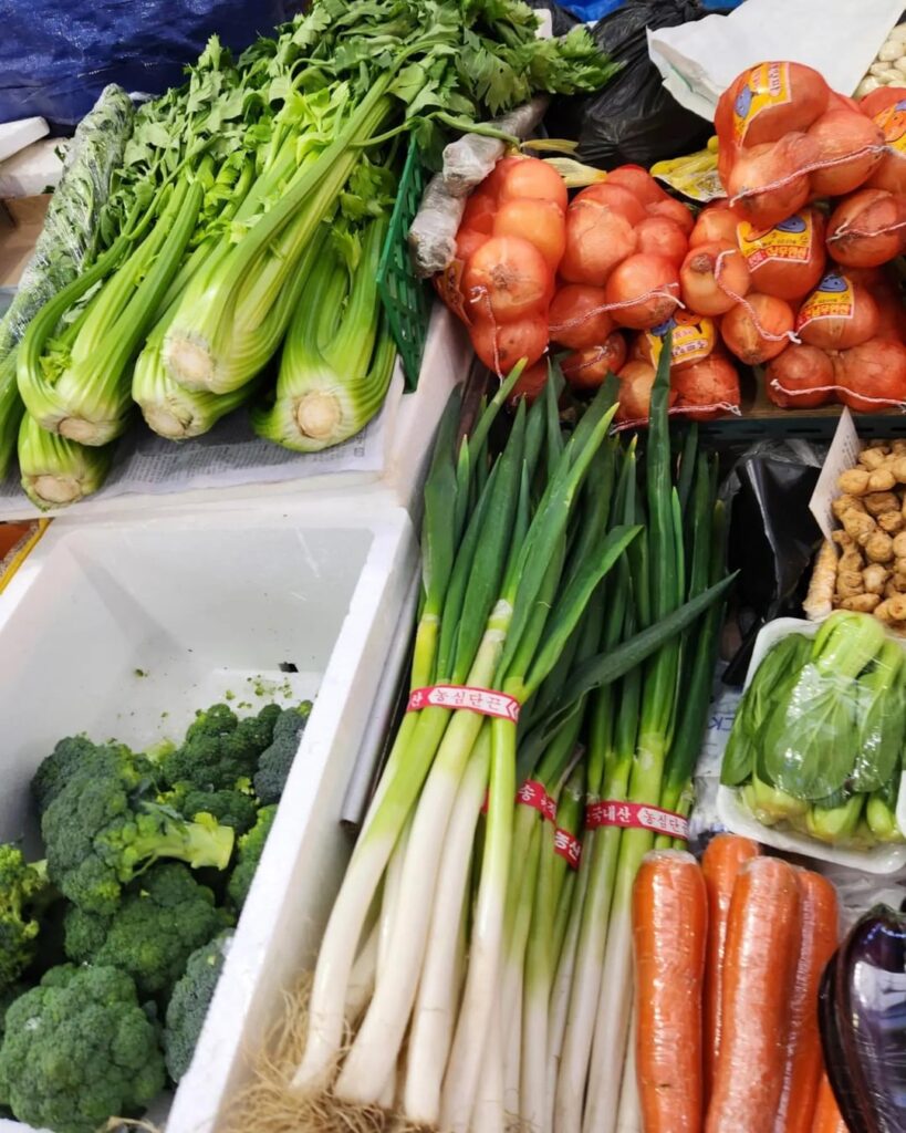 Exploring our new home! Tongbok Market, Pyeongtaek, South Korea