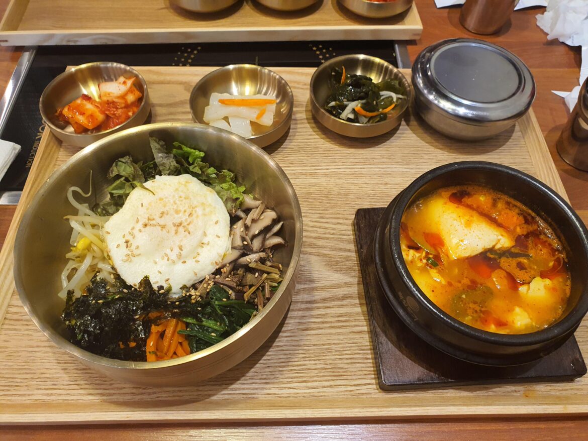 Bibimbap with sundubu jjigae