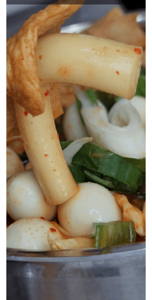 Hi guys!, this is Mr.Eatbox. just cooked tteokbokki😙🤤 Yummy!! I hope you try it later!