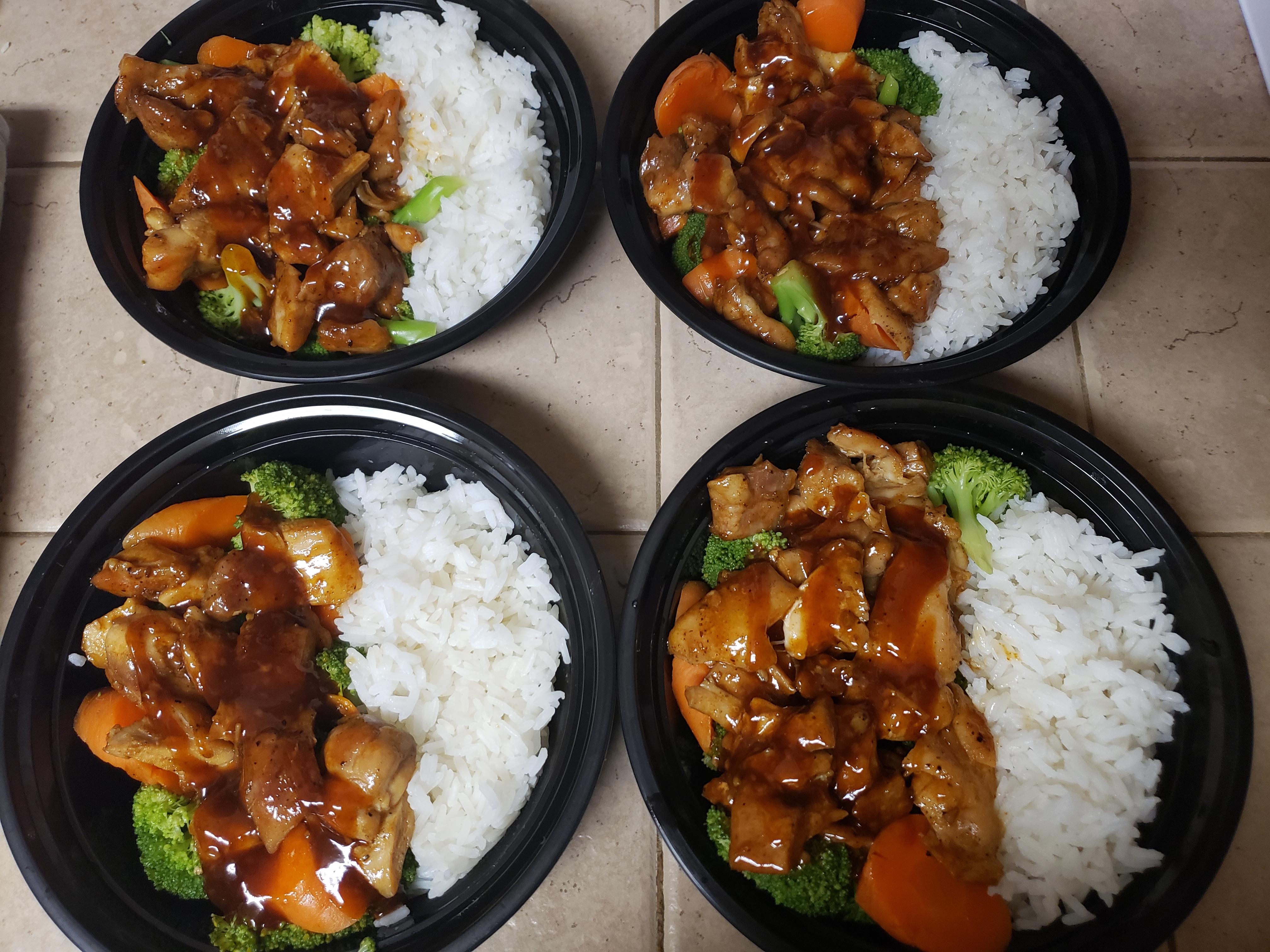 teriyaki bowls; chicken thighs, steamed brocc & carrots, Jasmine rice