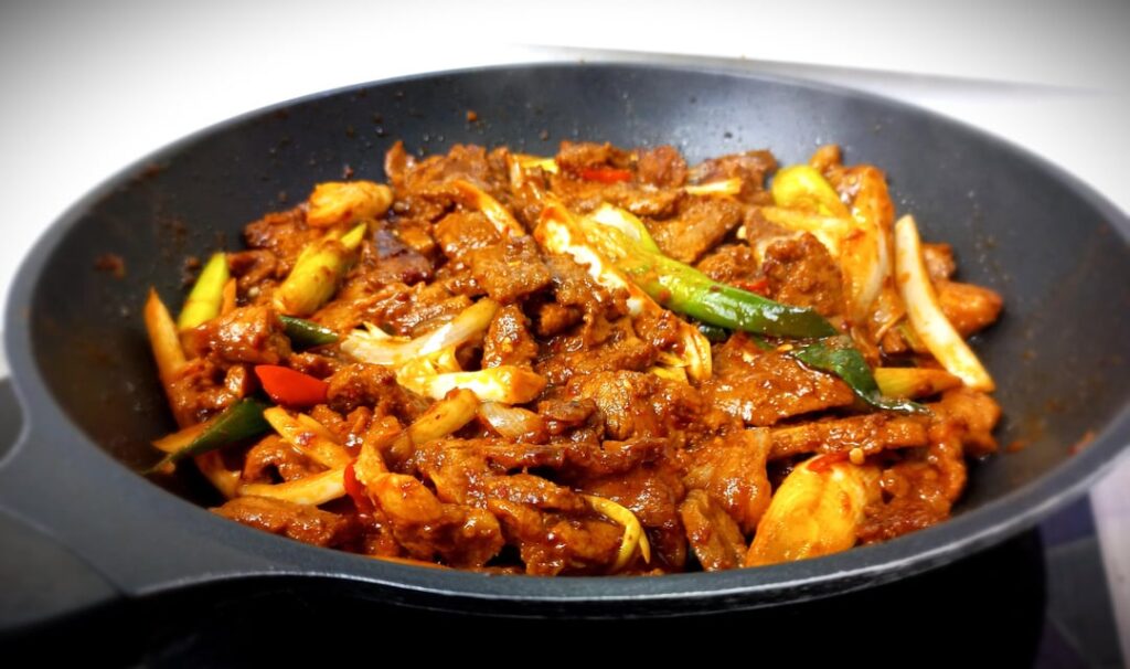 Homemade Jeyuk bokkeum! (video and recipe below :D)