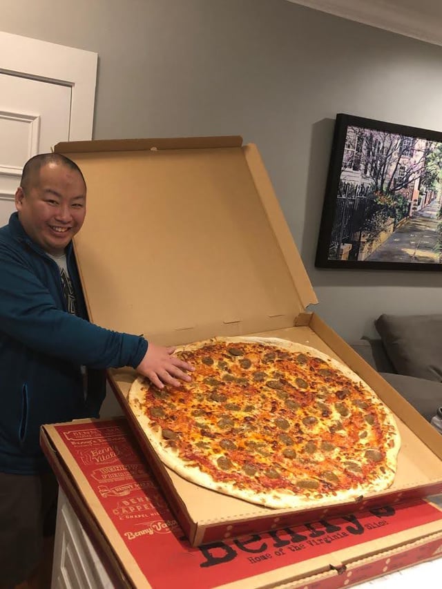 Benny's Pizza in Charleston, SC (Home of the 28 inch pies!) Dining