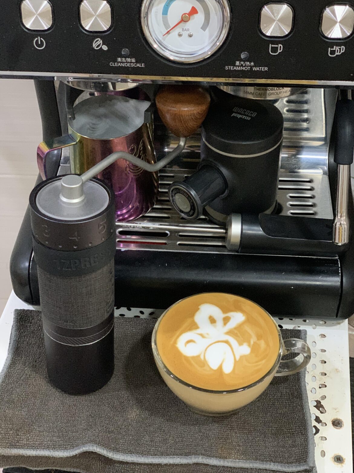 Challenged myself with rabbit latte art on manual gears