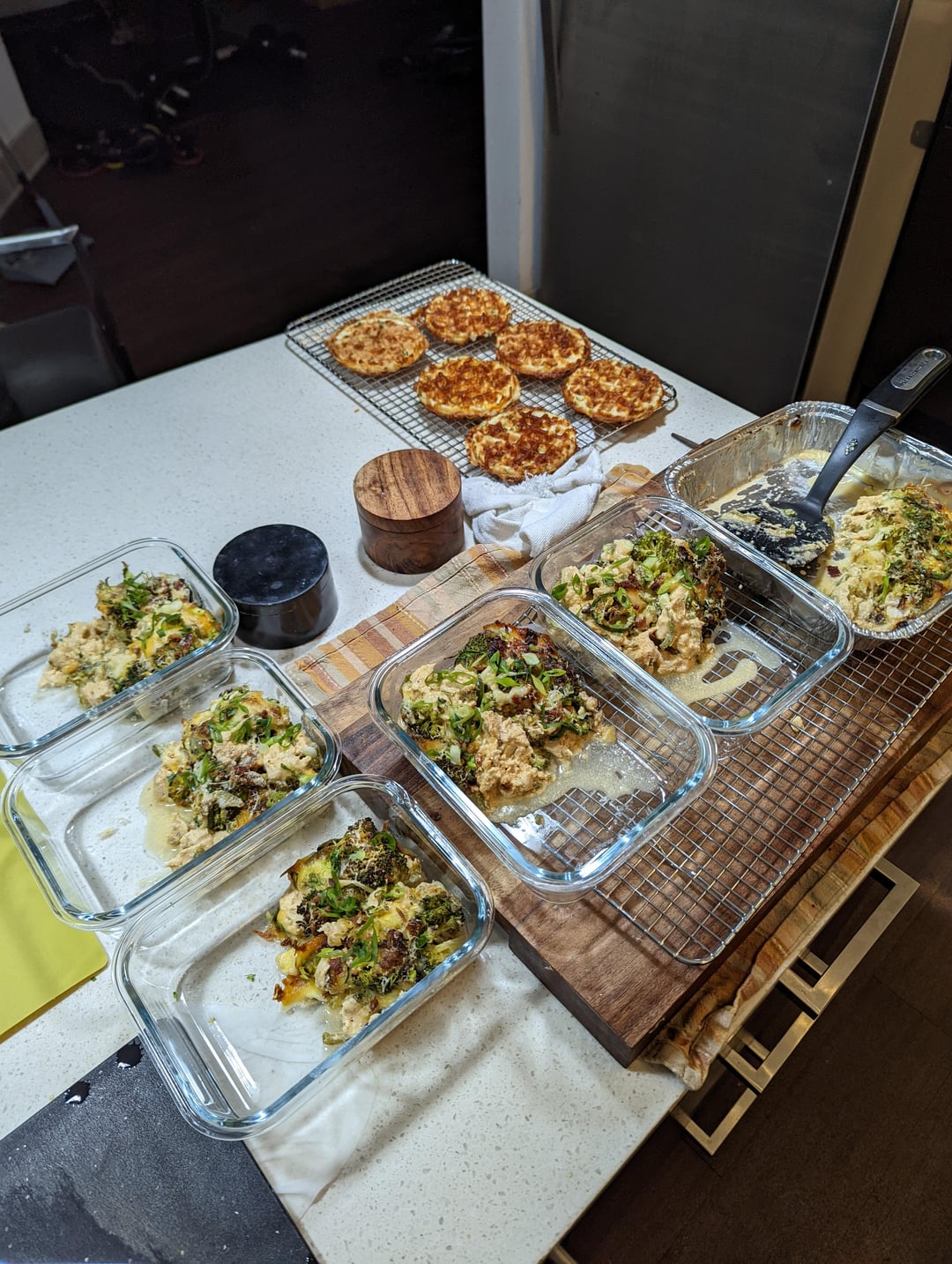 keto jalapeño popper chicken and broccoli casserole and scallion