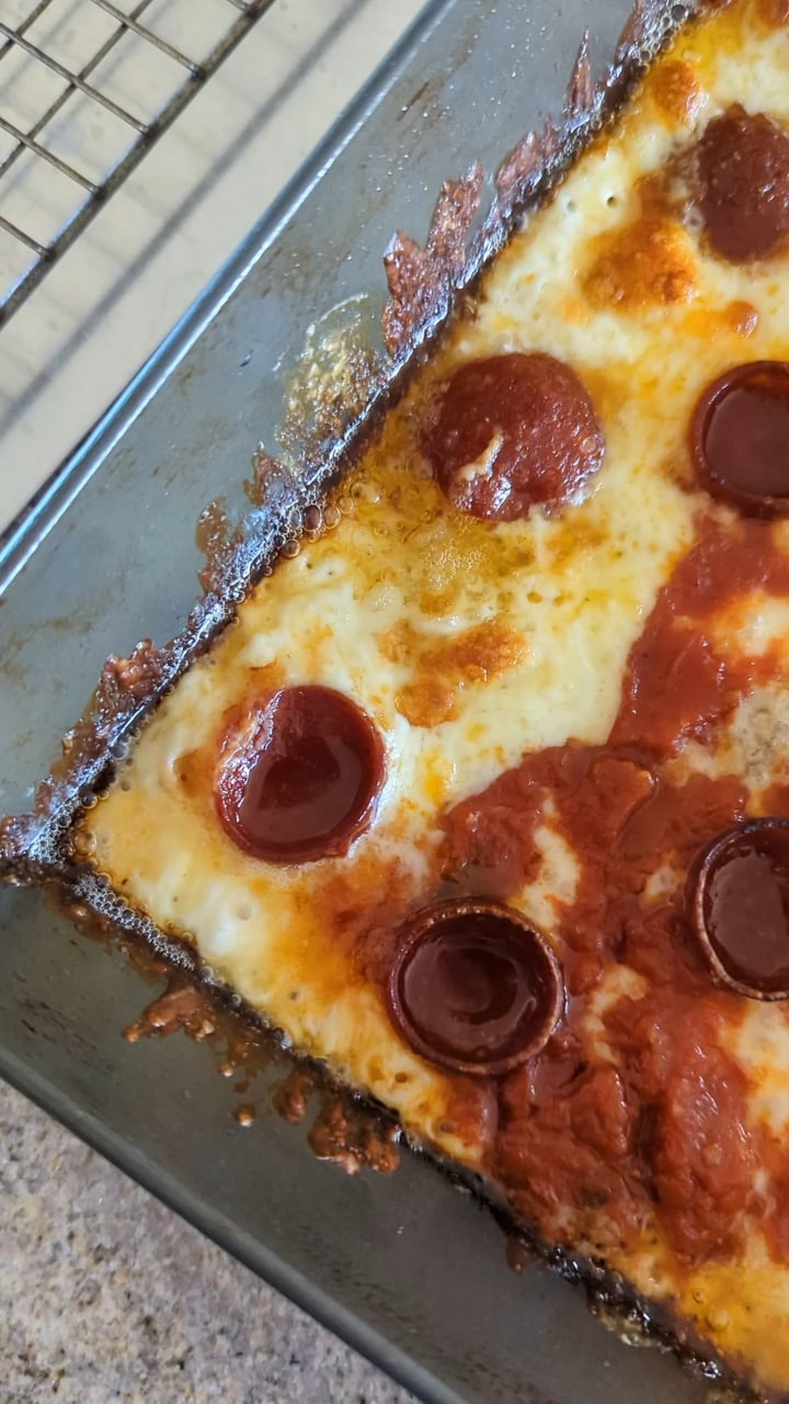 Detroit/Sicilian hybrid. Ezzo pepperoni, brick cheese, Bianco DiNapoli