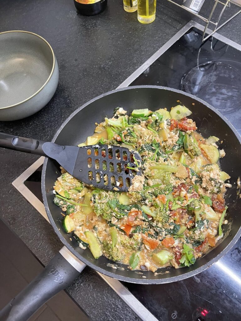 Made my cottage cheese and eggs stir fry again (500 and 53g of protein!)