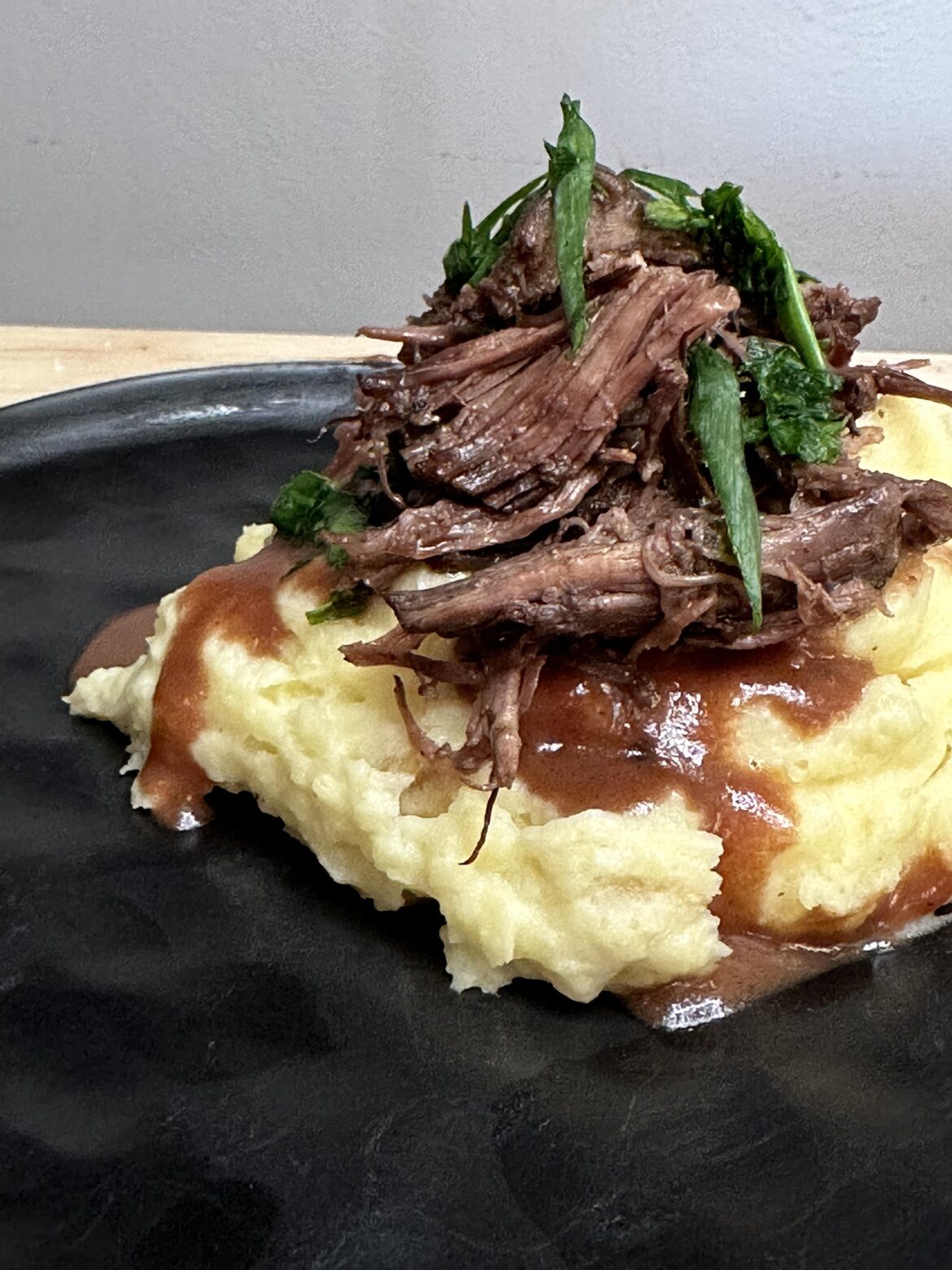 [Homemade] Braised Short Rib with Mashed Potato’s and Gravy