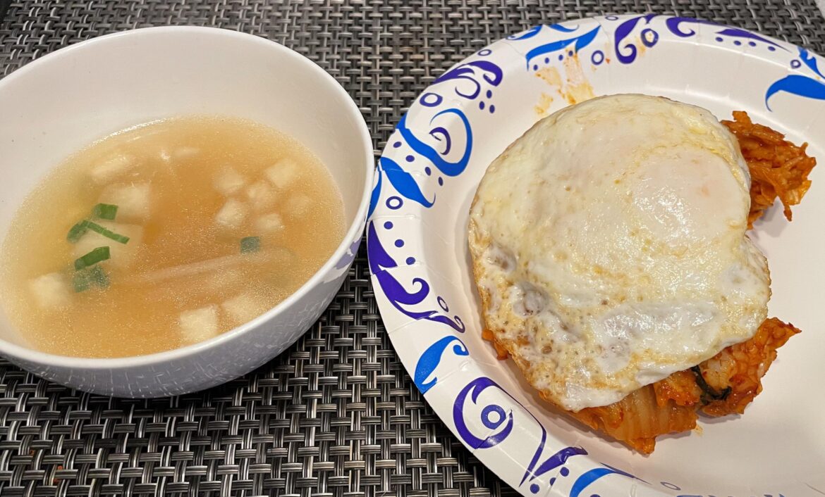 Kimchi fried rice with egg and radish soup