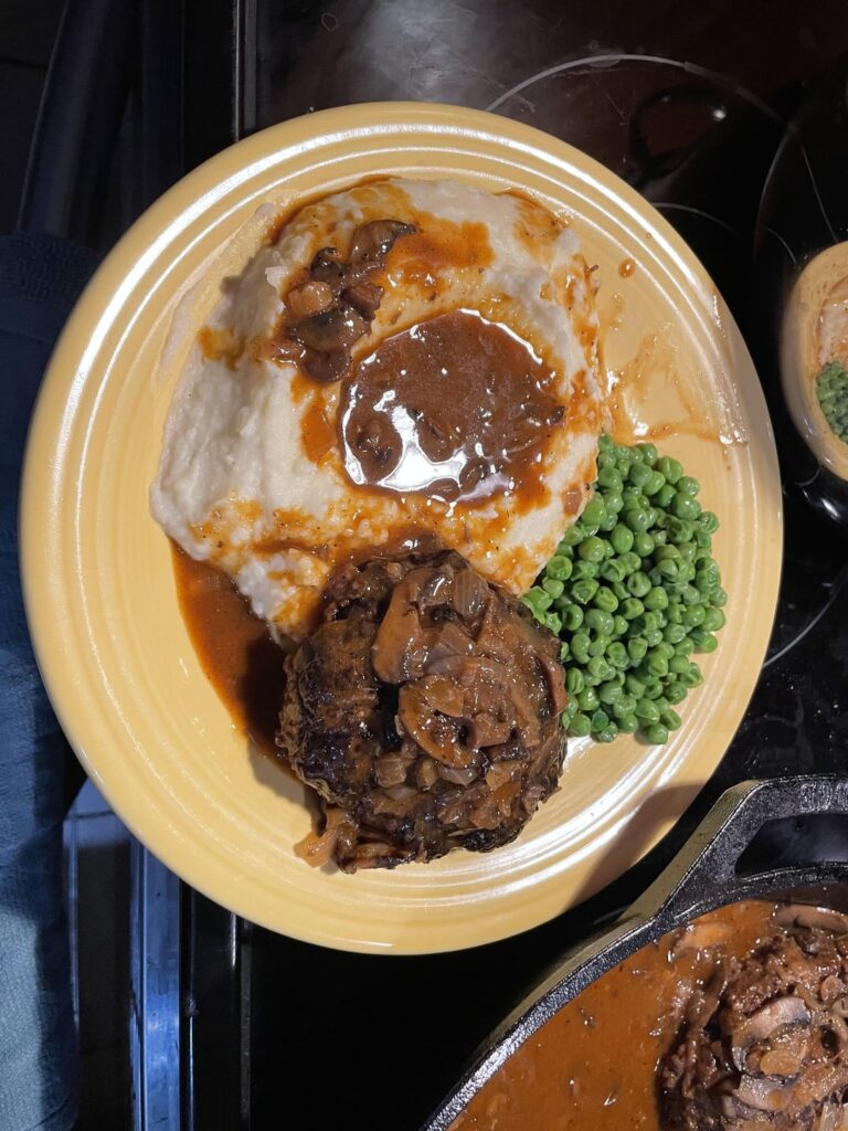SE’s Salisbury Steaks with Mushroom Gravy 🤤