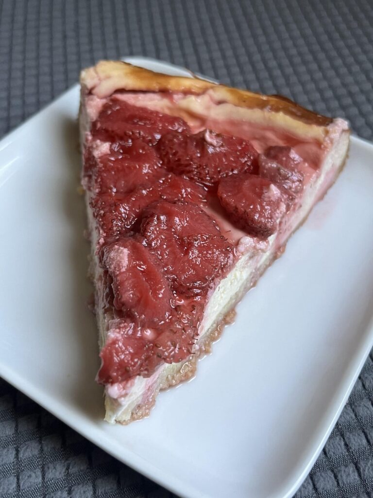 [homemade] strawberry cheesecake
