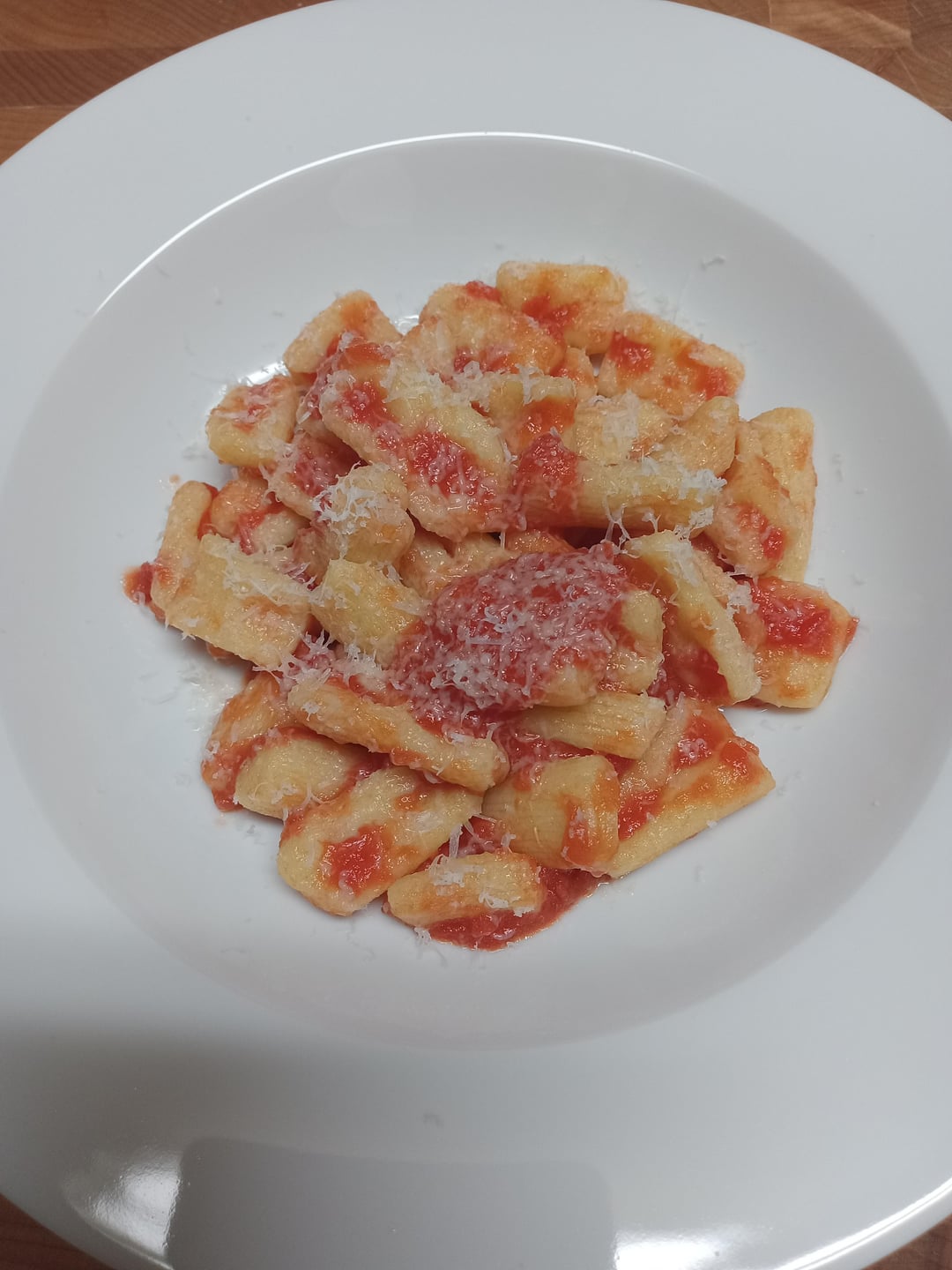 Strangulet with Marcella Hazan's tomato sauce with onion & butter
