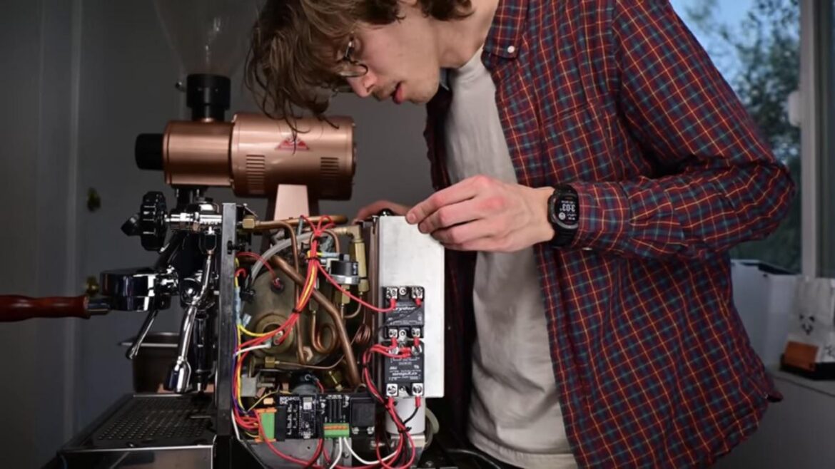 Custom built espresso machine (arduino) Custom built espresso machine (arduino)