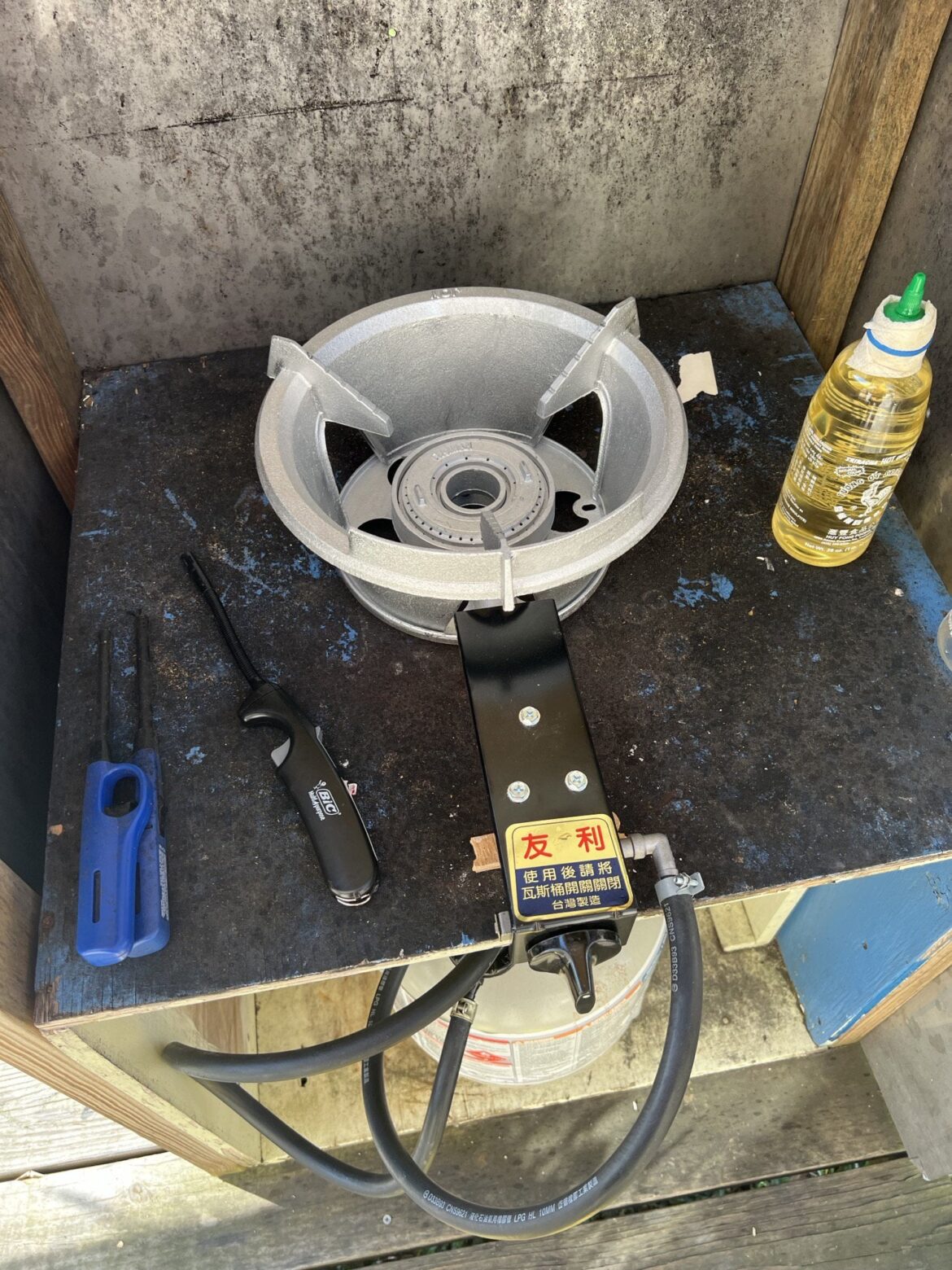 Bought this propane wok burner at a Chinatown kitchen supplies store for $100