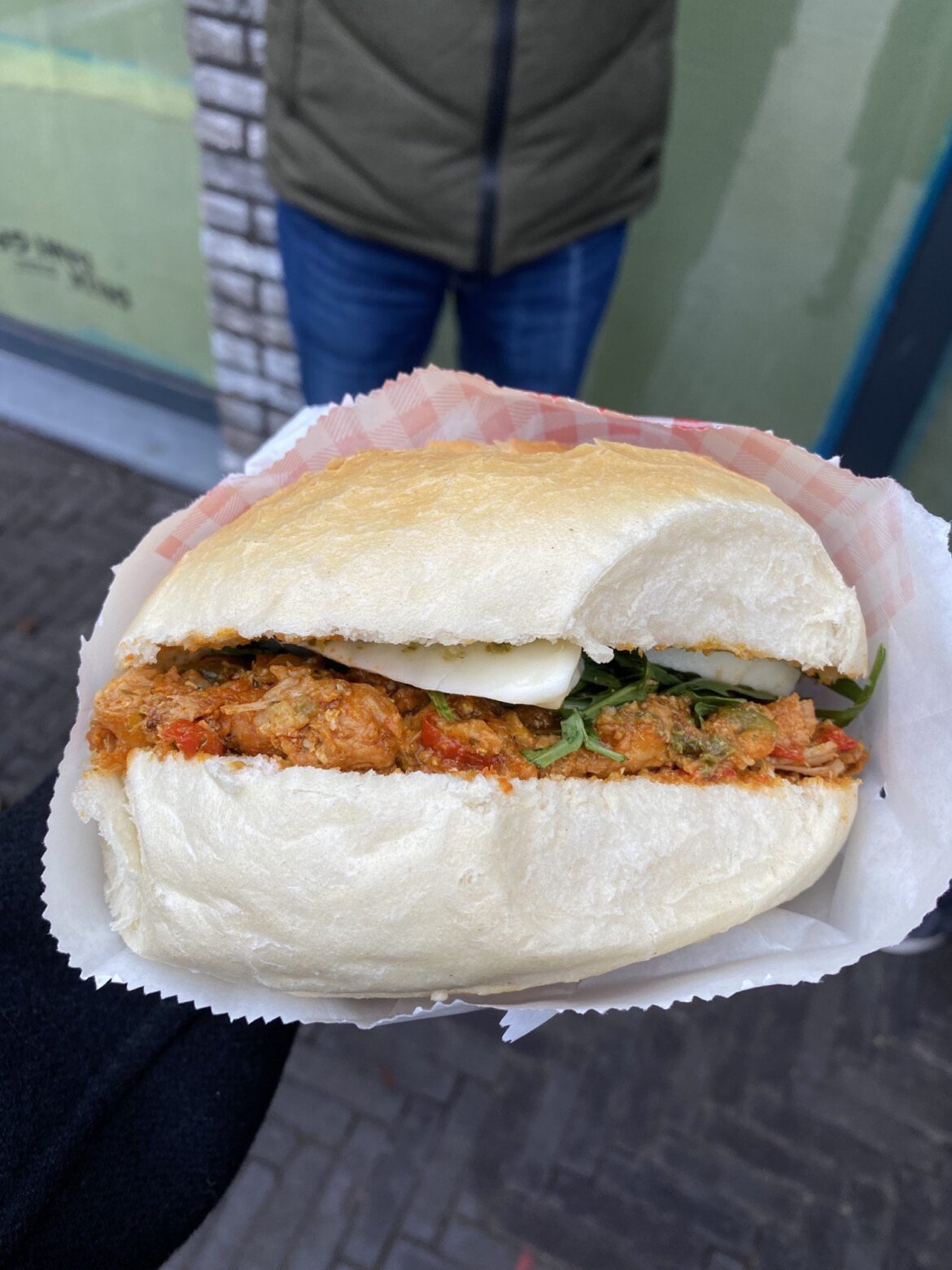 Broodje Kip (Chicken sandwich) Utrecht, The Netherlands 🇳🇱