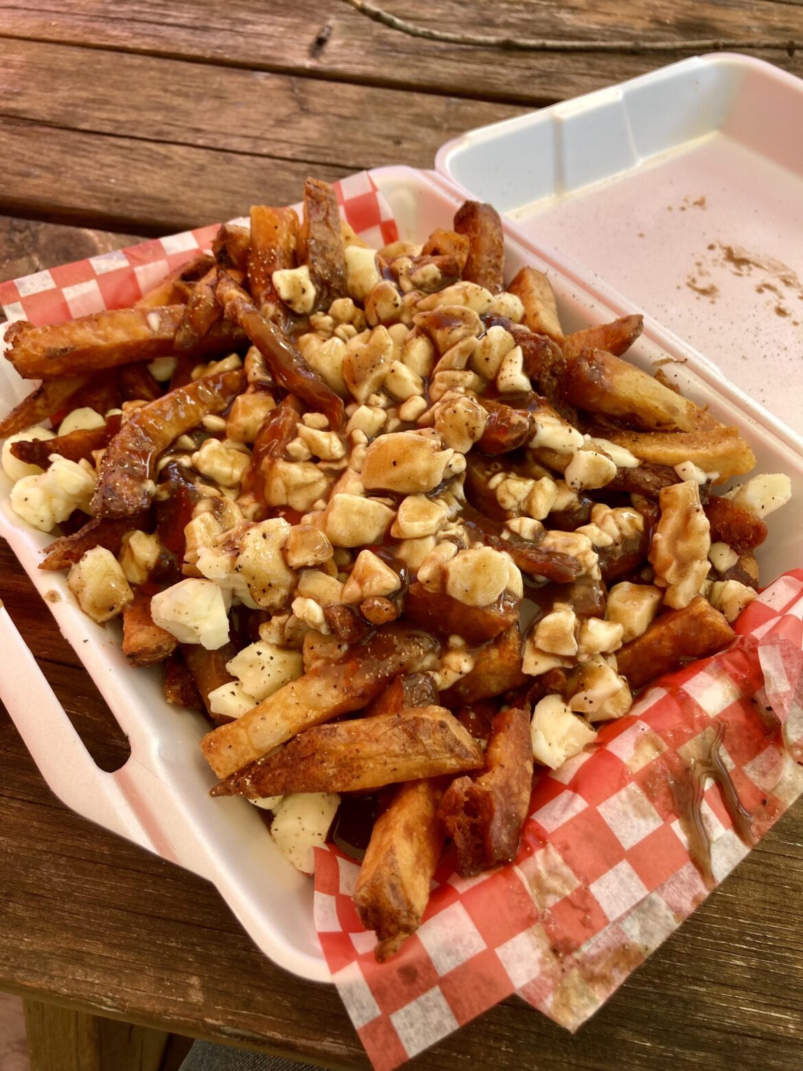Poutine (Ridgeway, Ontario)