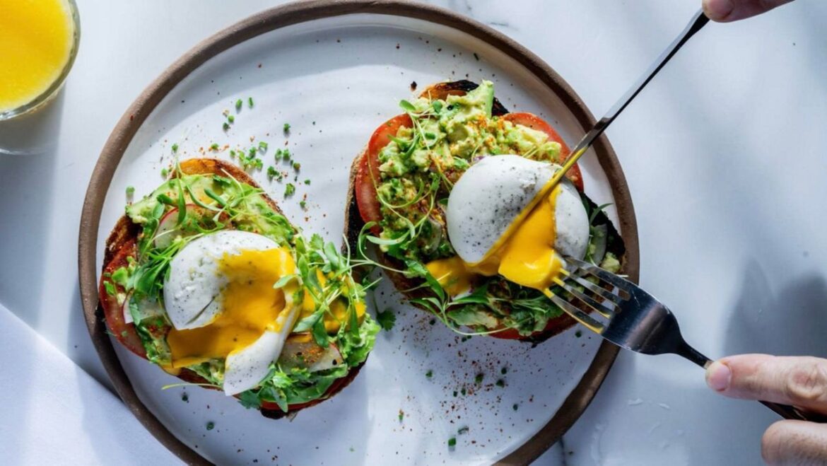 LA restaurants serve up world's 1st plant-based poached egg