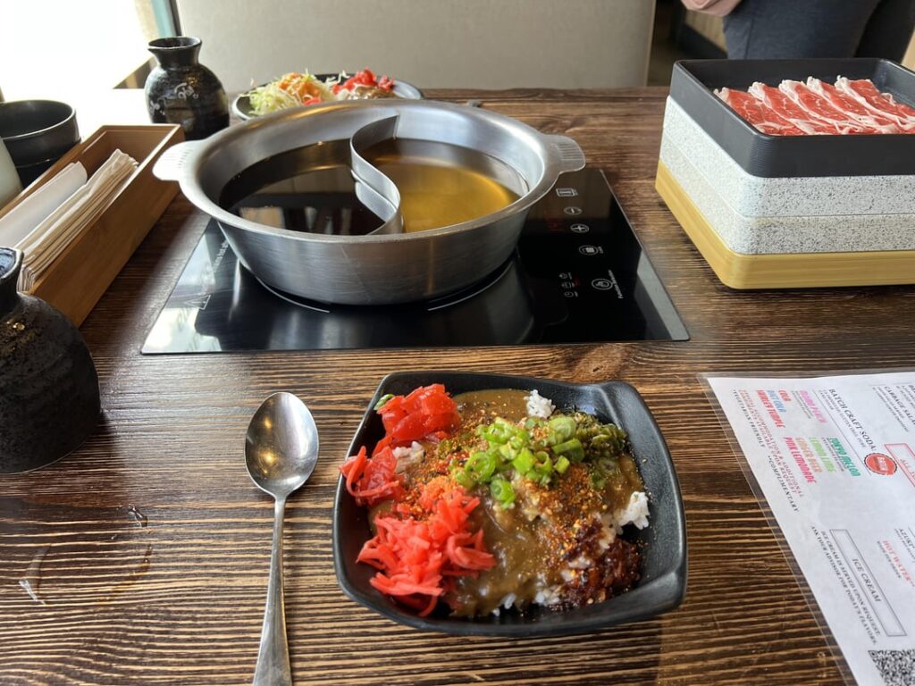 Momo Paradise lunch course