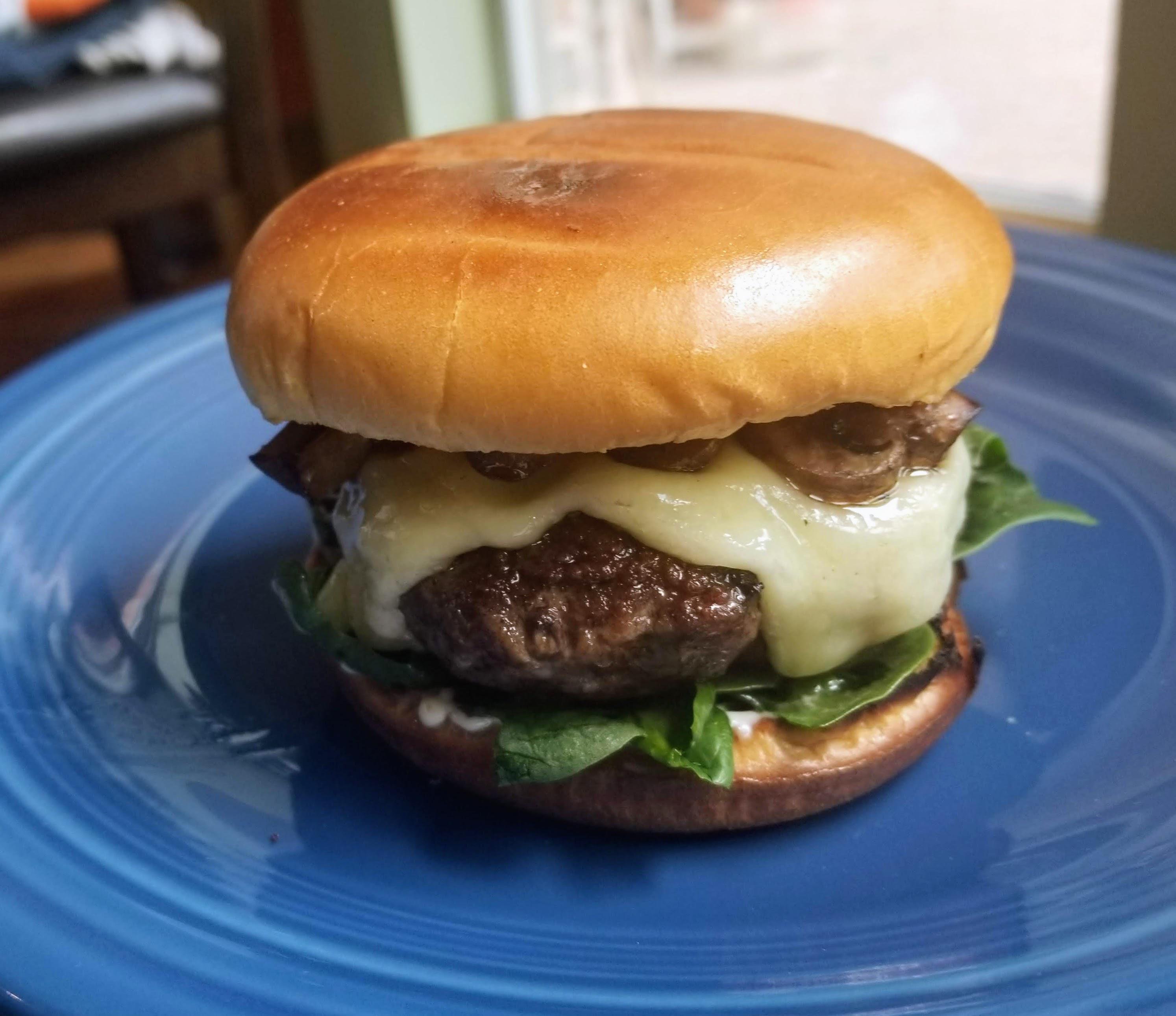 [Homemade] Burger with Gruyère, sauteed mushrooms, spinach, lemon mayo, and stoneground mustard