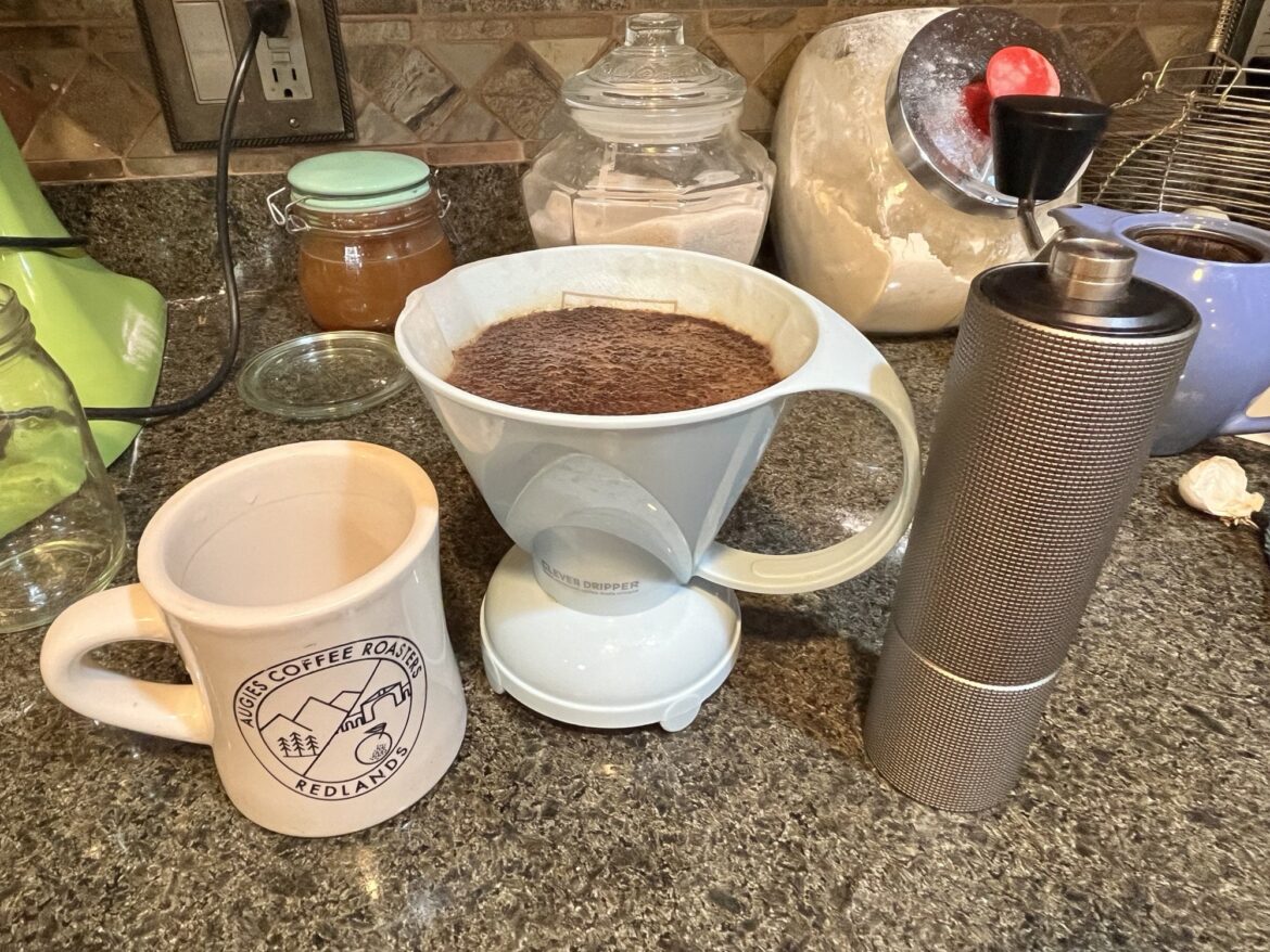 Loving my recent brew method with the Timemore hand grinder and Clever Dripper. Great cup every time!