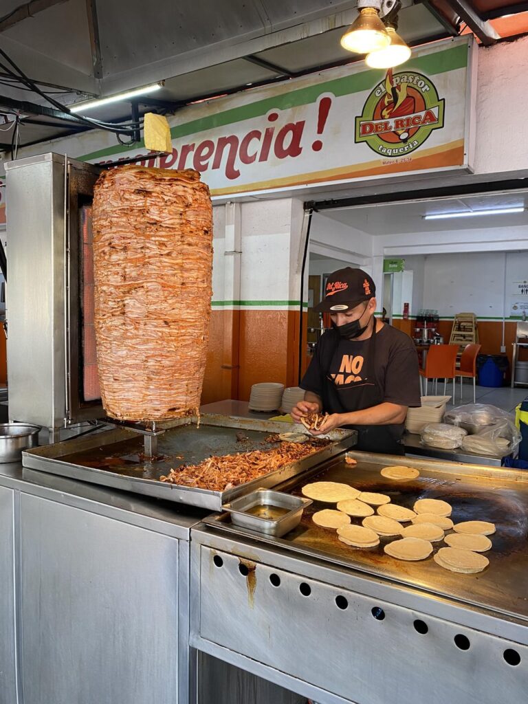 Tacos de pastor and gringa in Zapopan, Jal.