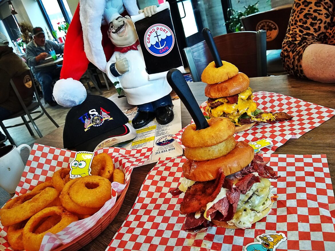 If you live in a Van down by the river you could eat at Grand Port Cafe everyday. Great Double Ecorse Burger and hand cut Onion Rings