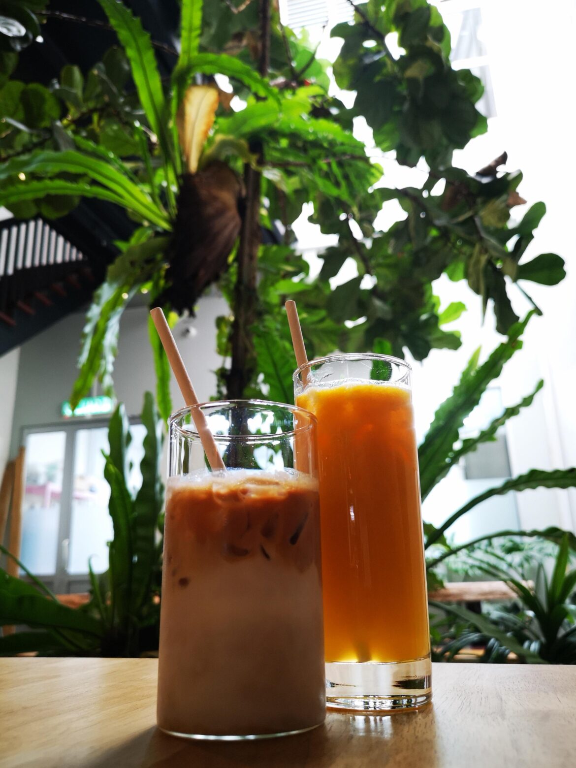 Cold coffee and fresh juice to celebrate Friday! How's yours going?