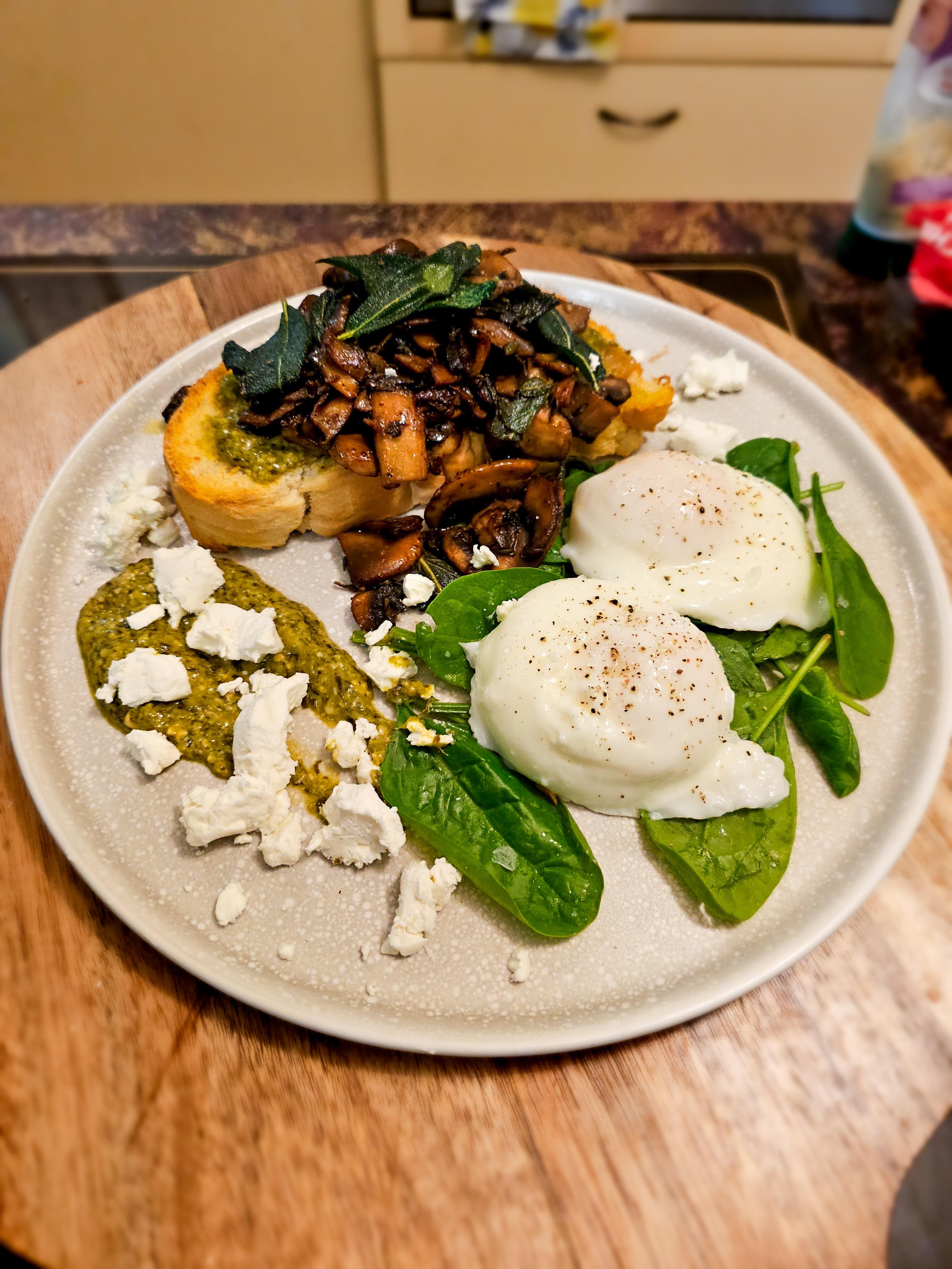 Mushrooms sautéed with sage & thyme, toast topped with garlic confit