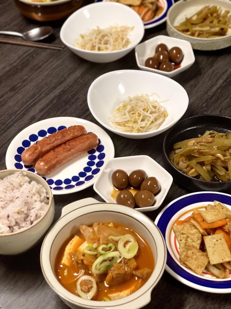 Realistic korean homemeal
